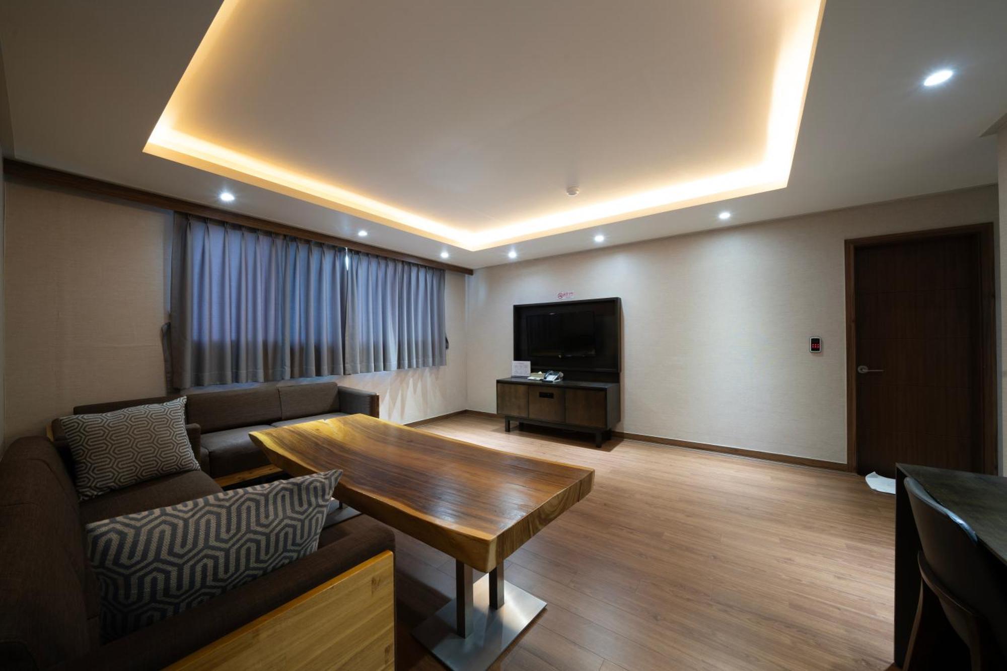 I-Check Hyunjin Hotel Donghae Esterno foto