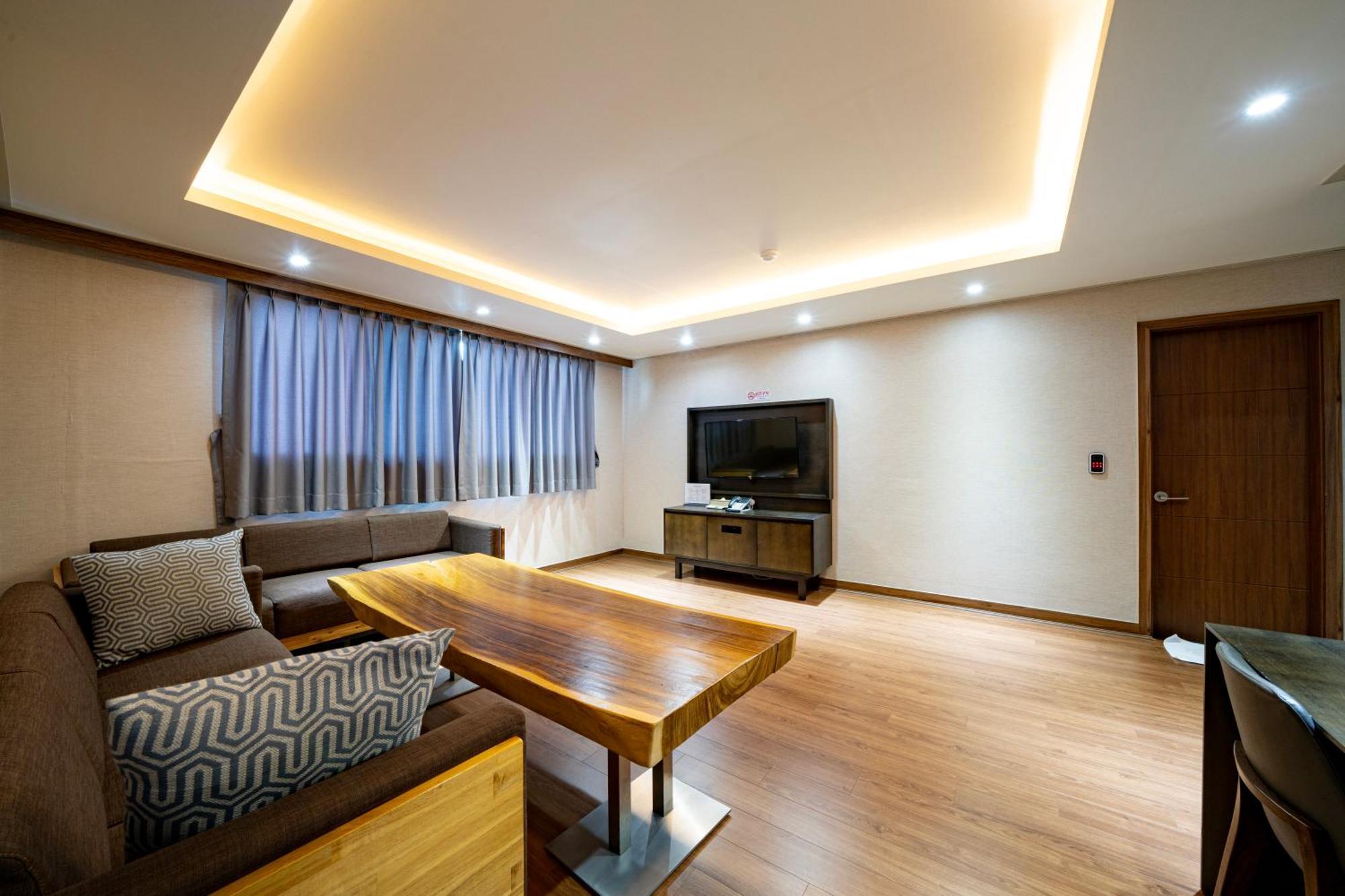 I-Check Hyunjin Hotel Donghae Esterno foto
