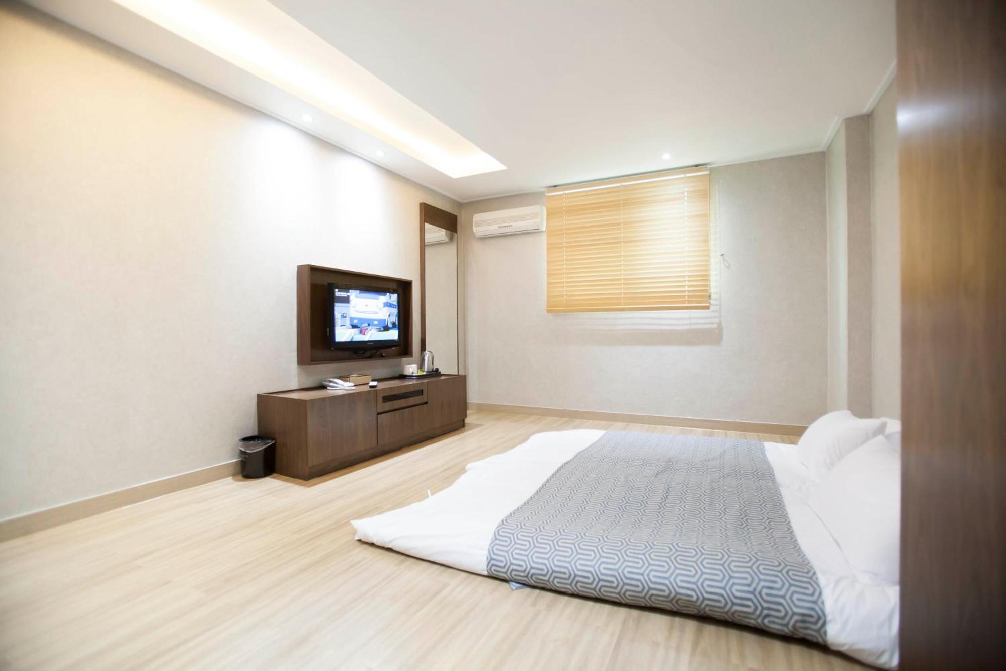 I-Check Hyunjin Hotel Donghae Esterno foto